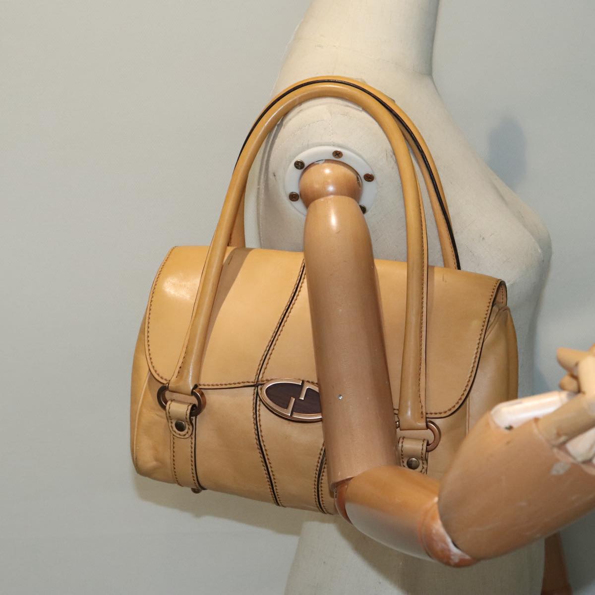 Gucci Beige Leather Handbag