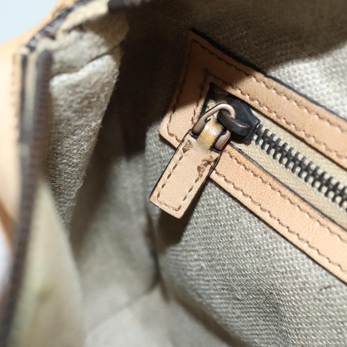 Gucci Beige Leather Handbag